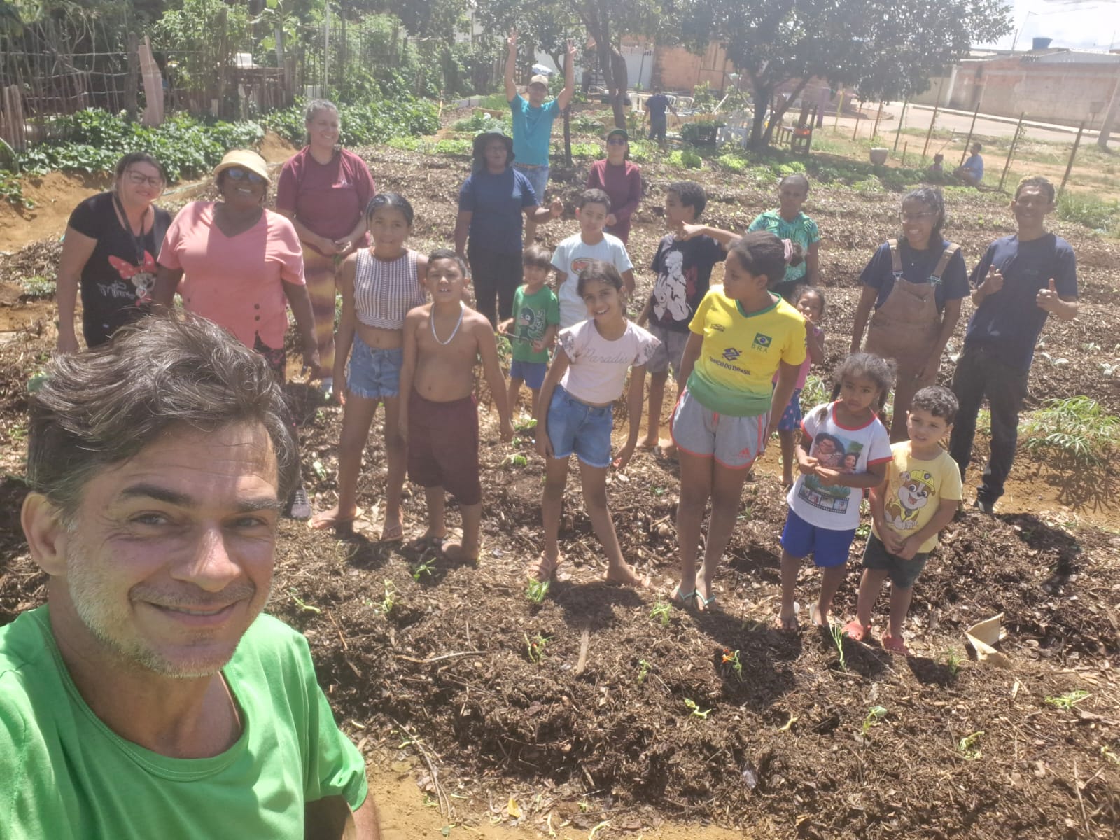 Foto Oficina 1 com crianças