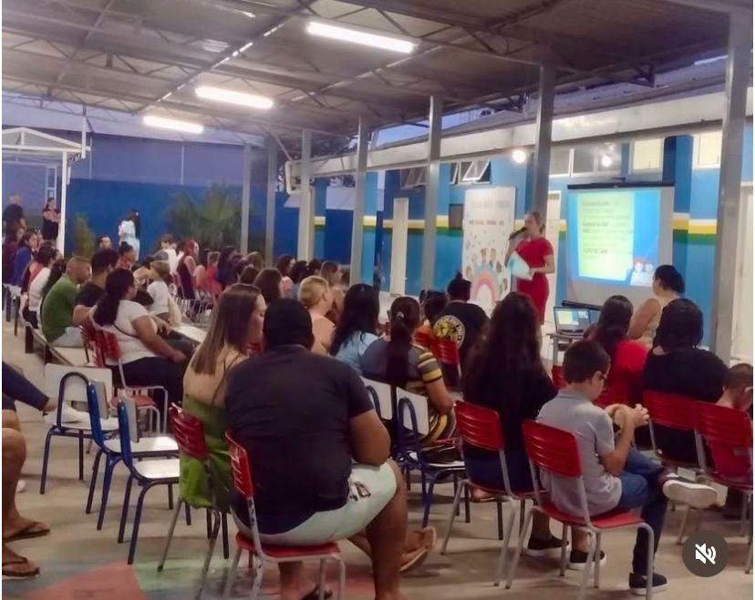 Apresentação da campanha de educação ambiental às famílias da Escola Municipal João Curupaná da Silva