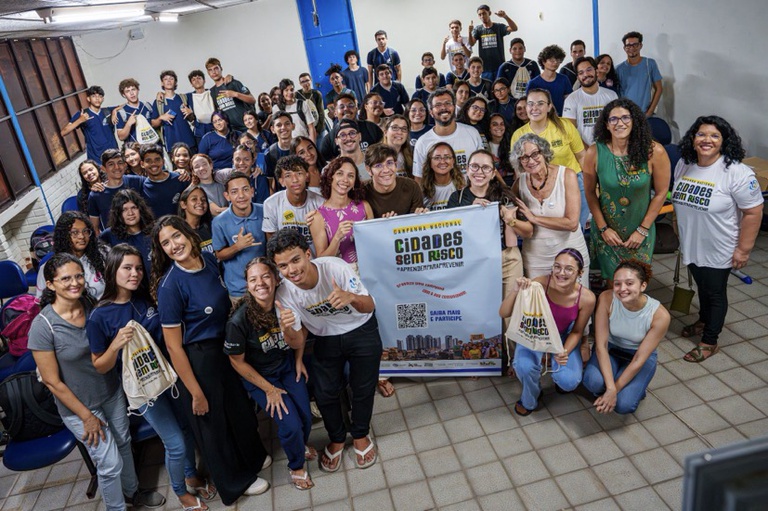 Estudantes da Escola Estadual Francisco Ivo Cavalcanti, em Natal (RN), participam de encontro formativo da campanha #AprenderParaPrevenir: Cidades sem Risco. Foto: Leandro Vaz.