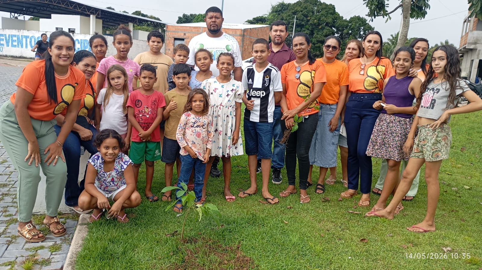 EQUIPE TÉCNICA DE ELABORAÇÃO DO PROJETO E USUARIOS DO SCFV