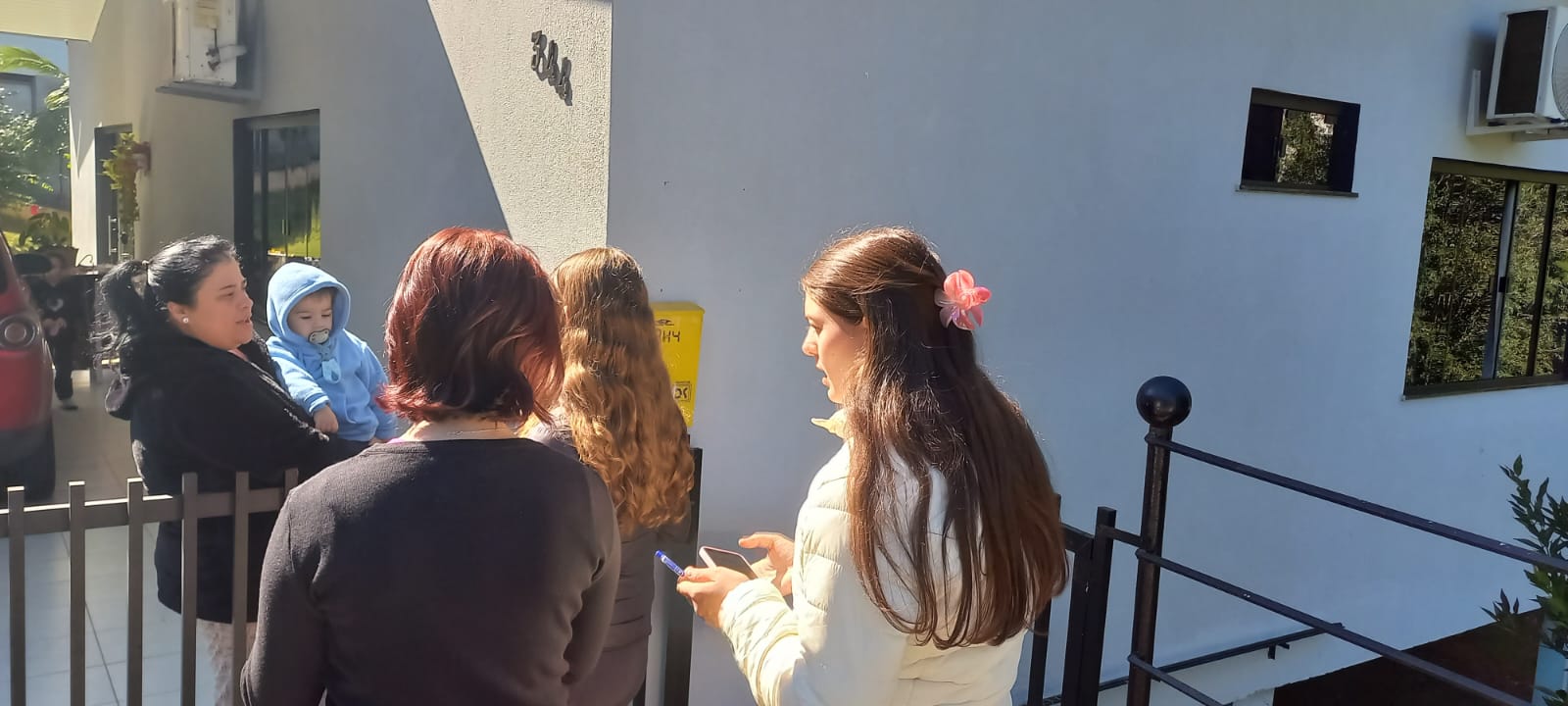 Estudantes em visita de campo para entrevistas - 12/05/2026