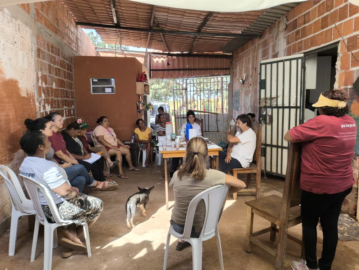 Jurailde, Socorro e Bizza do coletivo Casa de Maria, Ludmila e Jhennyfer da Associação Panã, Audrey e Any do Coletivo Casa Arco Íris e Sérgio do Sítio Nóis na Teia