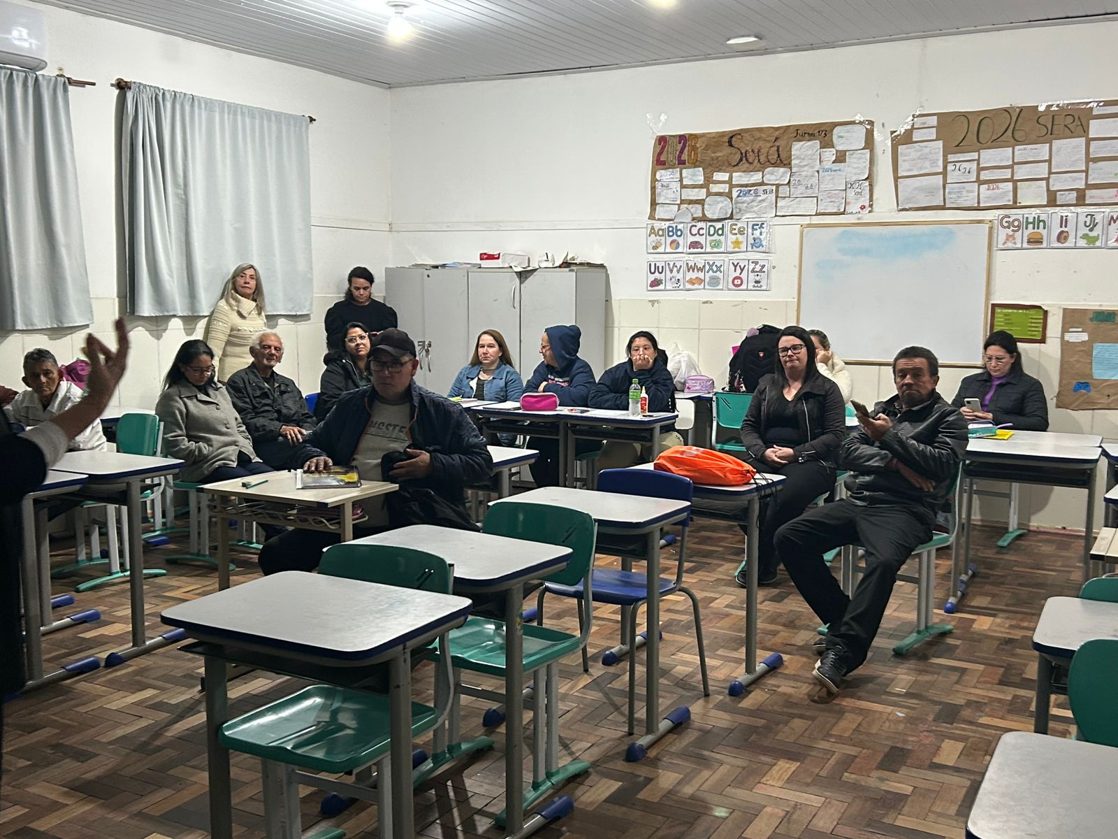 Alunos participando da apresentação dos professores.