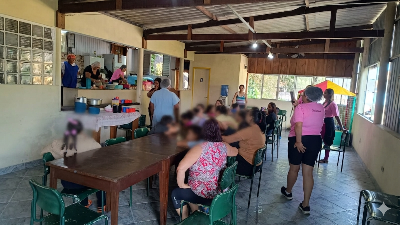 Reunião no Instituto Manacá da Serra sobre prevenção de riscos de desastres na comunidade.