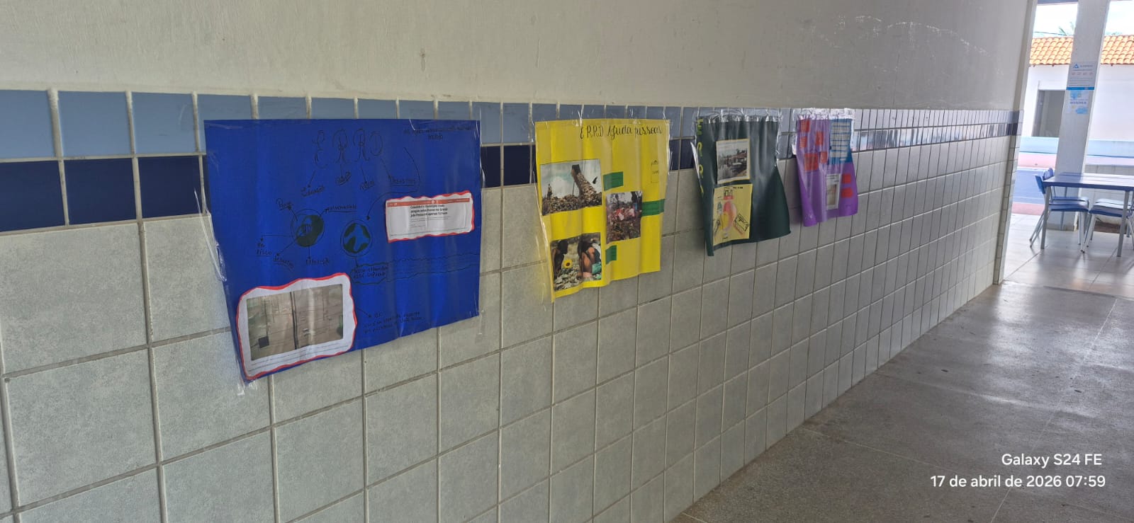 Exposição dos quatro cartazes confeccionados pelos estudantes do 8º ano