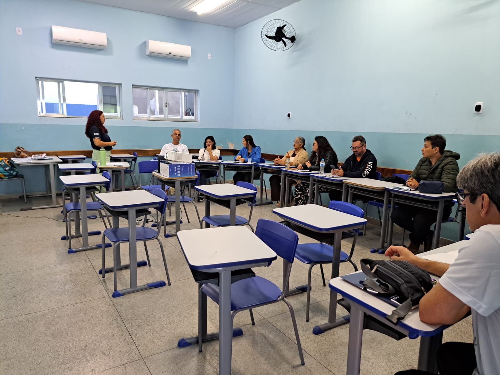reunião da coordenação de ciências com os professores de ciências no dia 13 de maio.