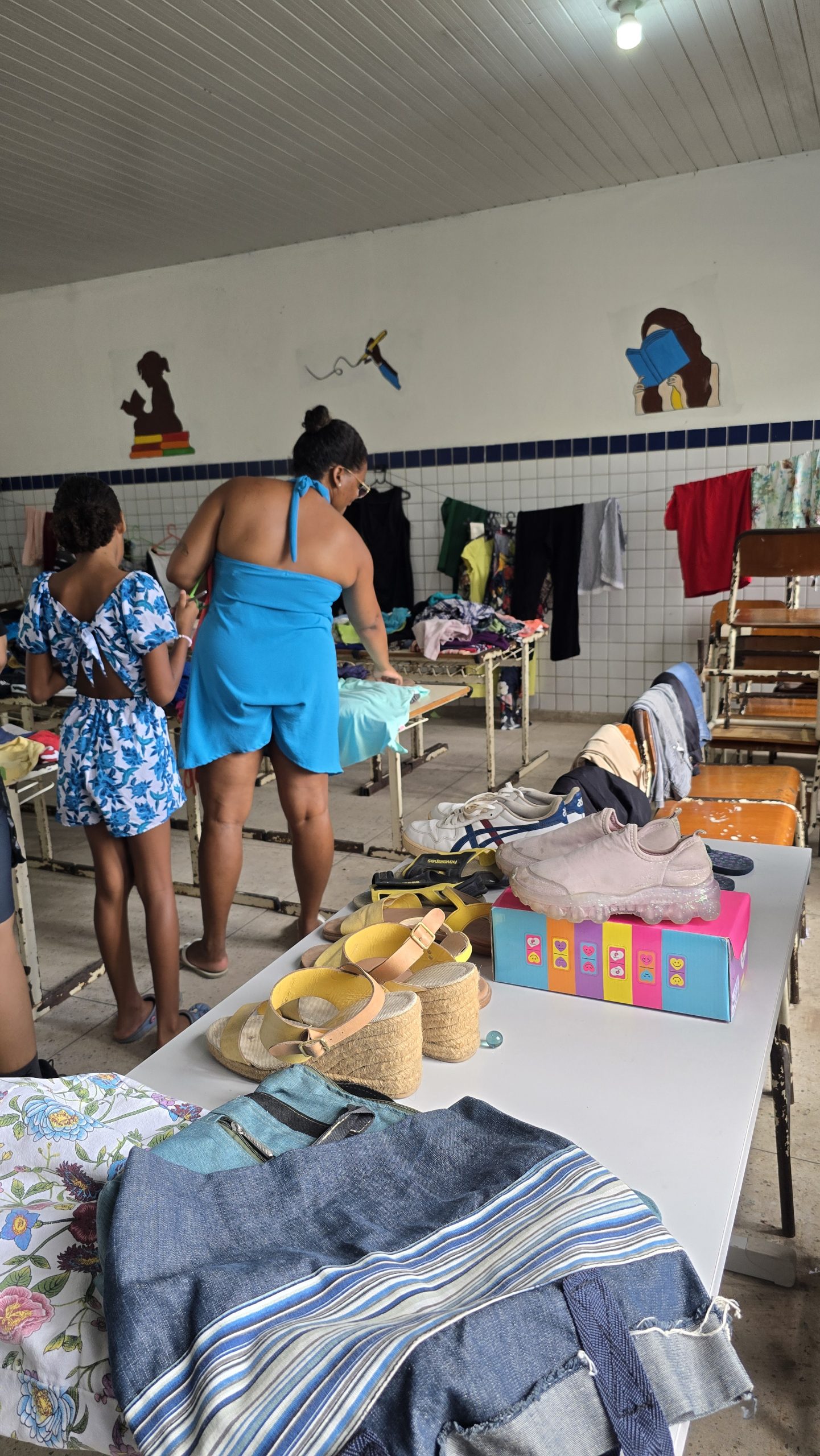 Ação do bazar beneficiente.