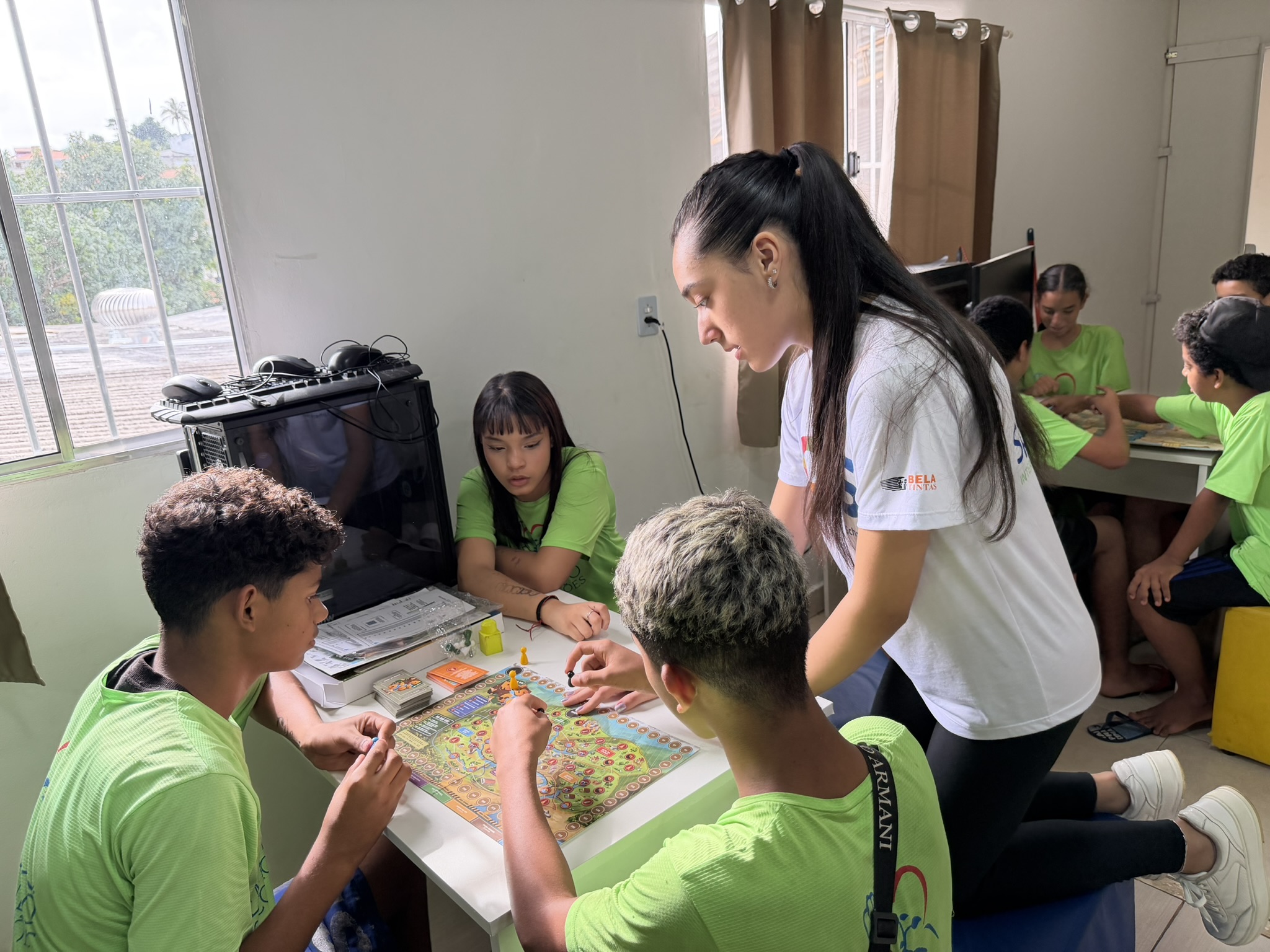 Uma das dinâmicas realizada durante a aplicação do projeto: os jogos de tabuleiro do Cemaden educacional