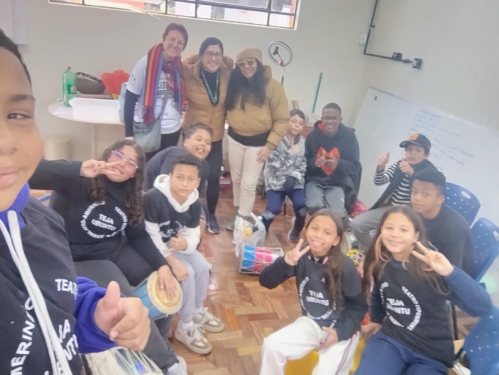 Professores e alunos da EMEf Nossa Senhora de Fátima (Projeto Clube de Ciências e TEJA-UMBUNTU)..