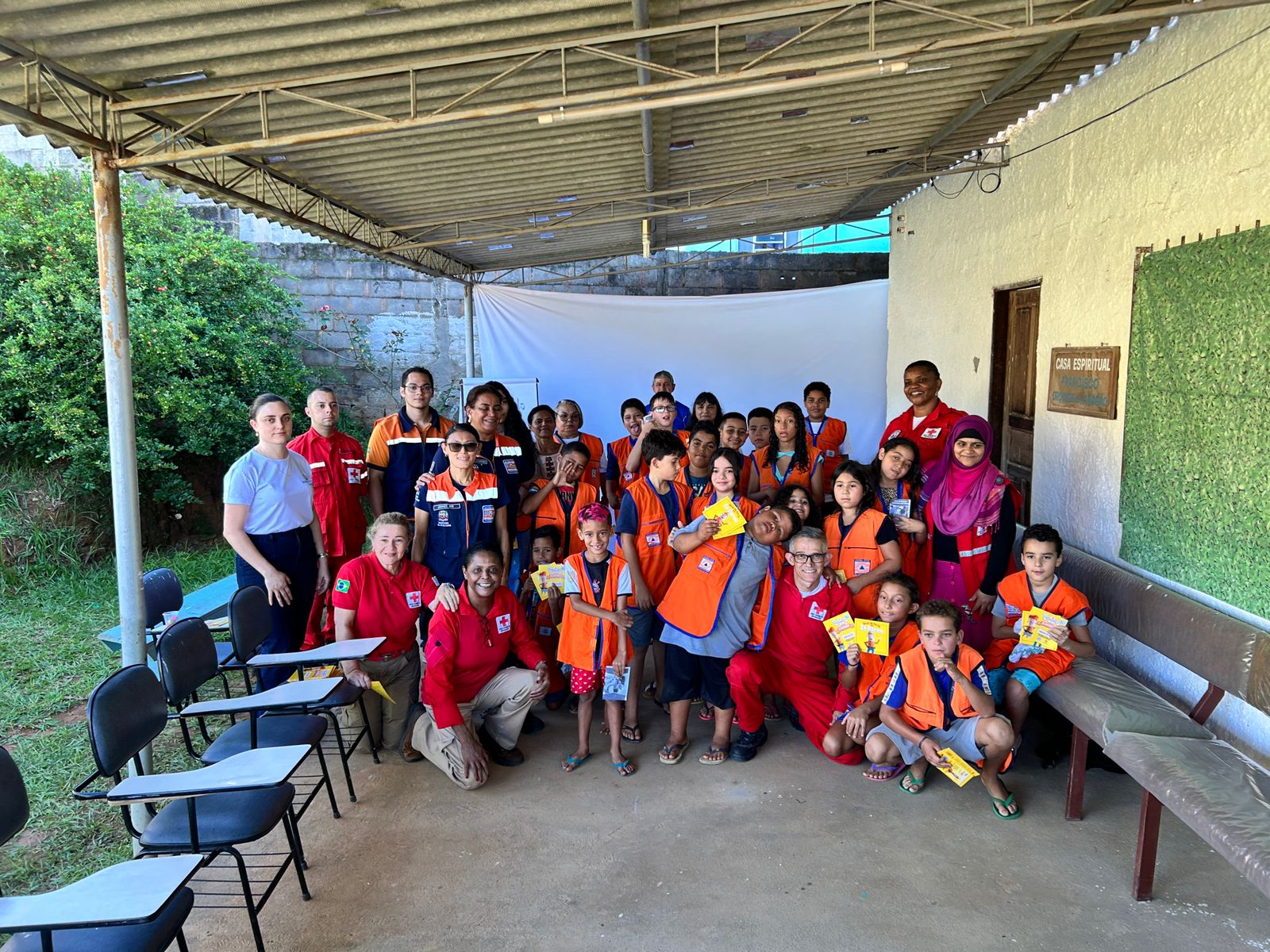 Encontro realizado com entrega das cartilhas.