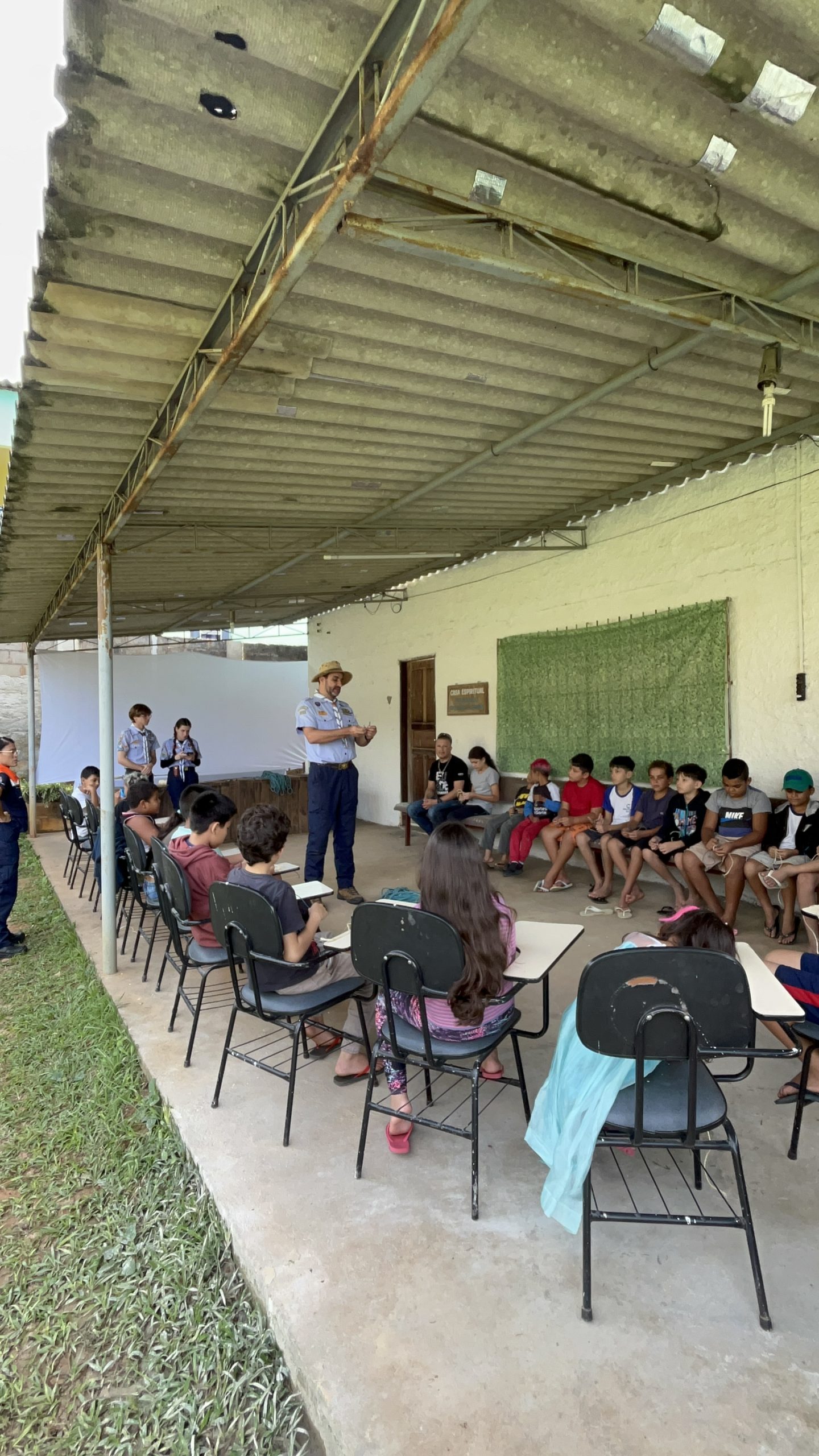 Instrução sobre nós e amarras.
