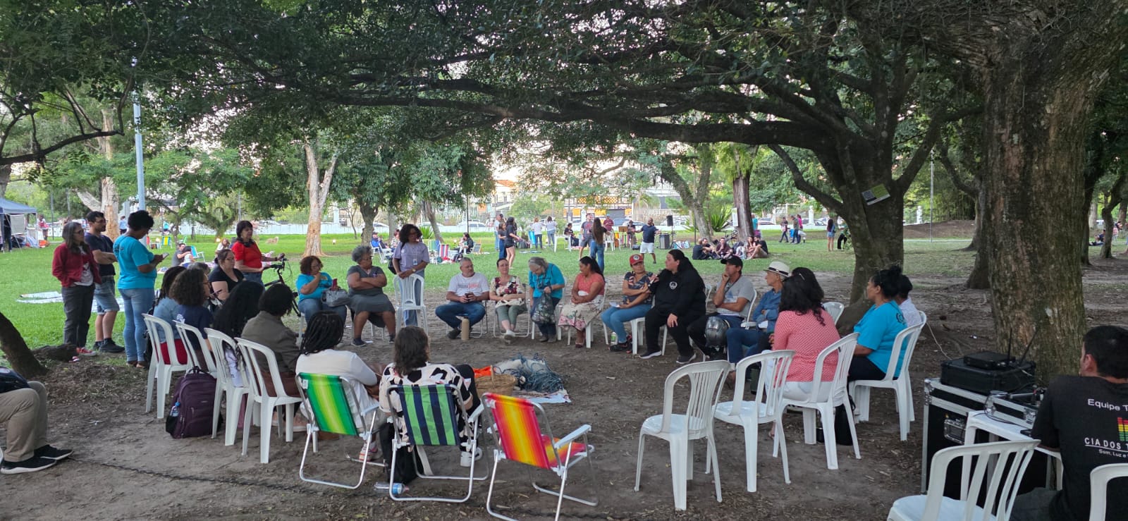 Reunião com comunidades pesqueiras, indígenas e quilombolas, movimento de mulheres, movimento LGBTQIAPN+ durante dia nacional da mulher, em 26 de abril, com a pauta dos NUPDECS.