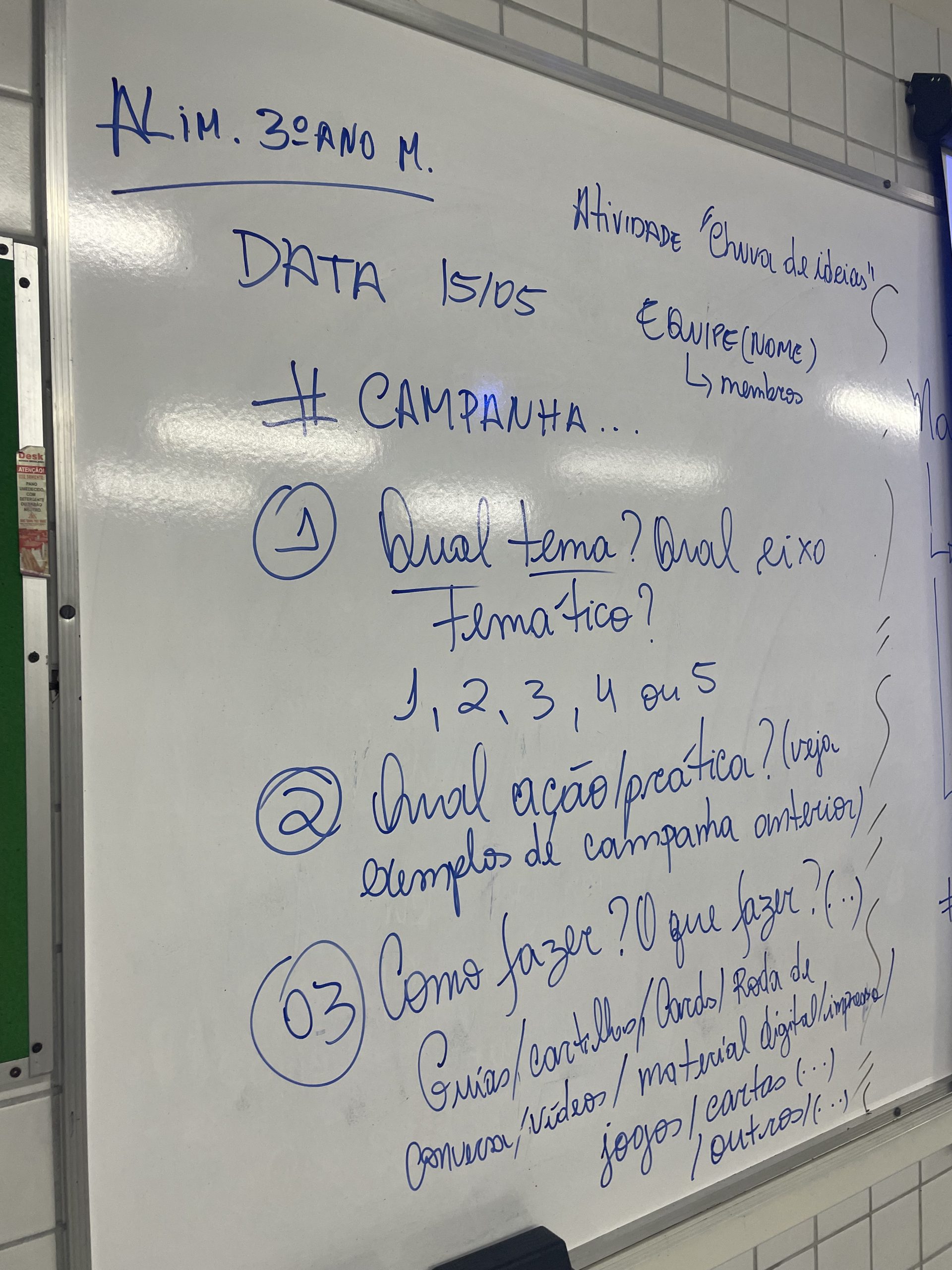 Exemplo de atividade com as turmas - Chuva de ideias