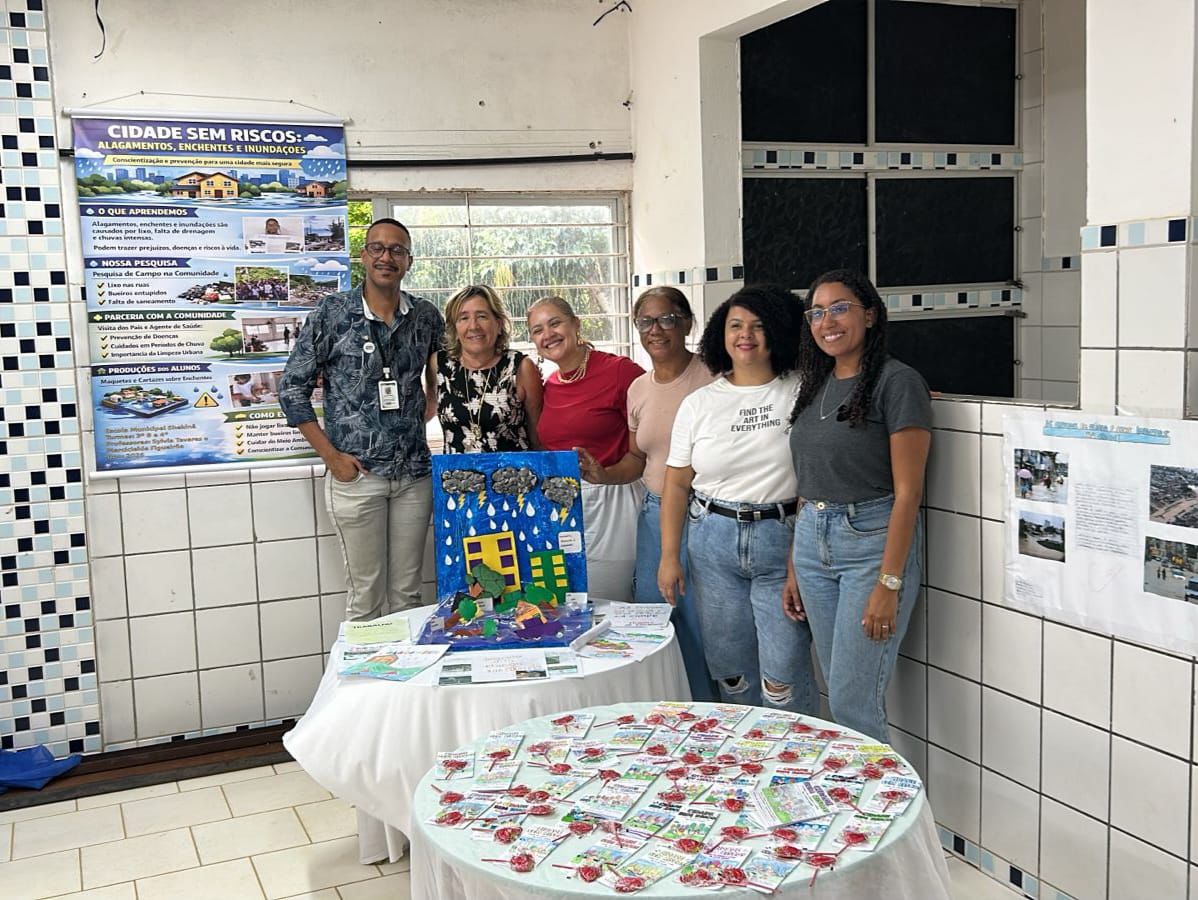 Equipe técnica : Augusto e Jucineide , gestão escolar : Bianca e Marilene e as professoras: Sylvia e Marcicleide