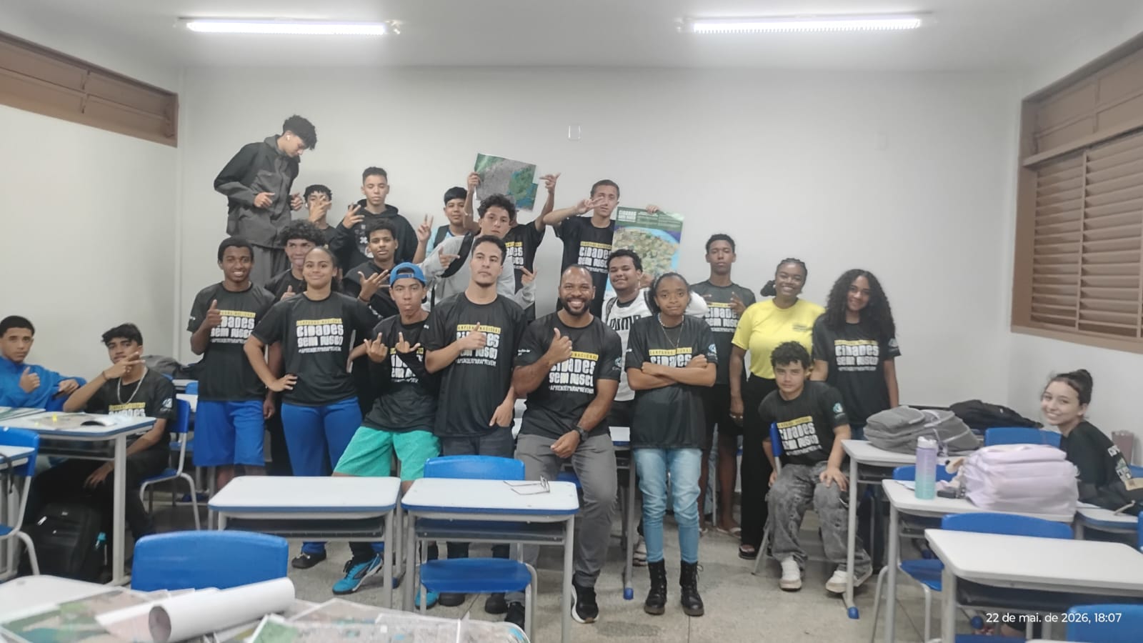 Alguns dos alunos da turma selecionada para participar da ação